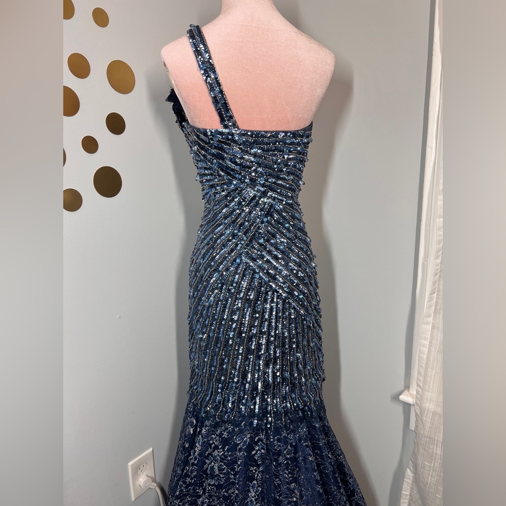 NWT Jovani Lace And Sequin Mermaid Gown - Picture 9 of 16